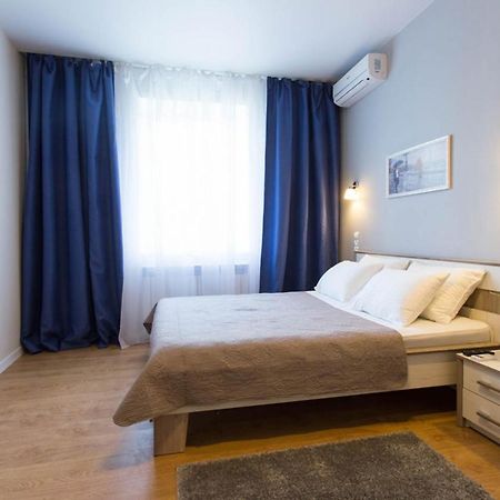 New Studio, Metro Yaroslava Mudroho And Universytet - Chernyshevska Str 95-3 Kharkov Luaran gambar