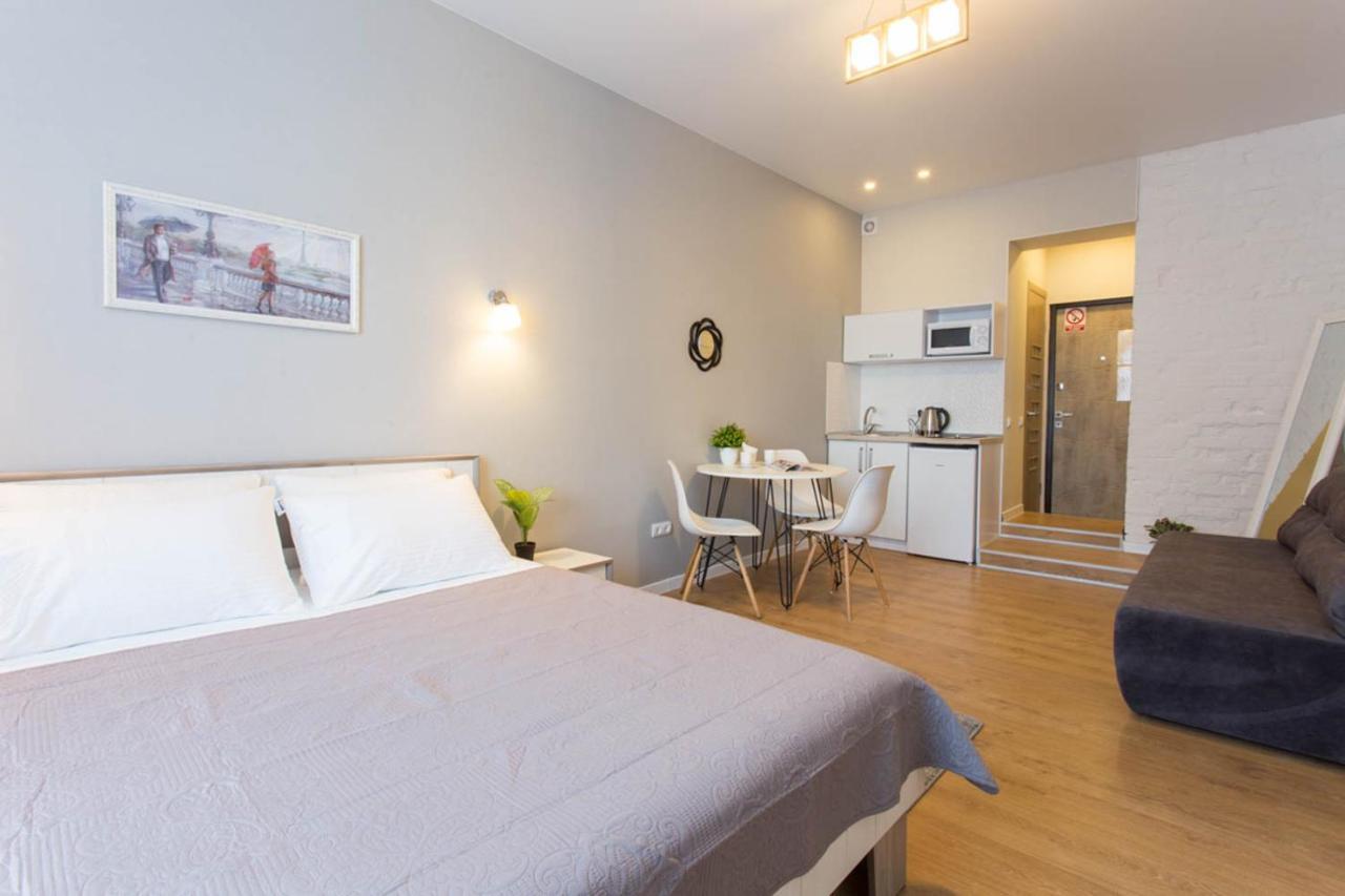New Studio, Metro Yaroslava Mudroho And Universytet - Chernyshevska Str 95-3 Kharkov Luaran gambar