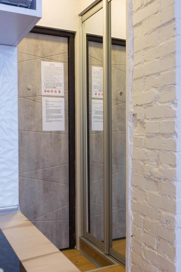 New Studio, Metro Yaroslava Mudroho And Universytet - Chernyshevska Str 95-3 Kharkov Luaran gambar