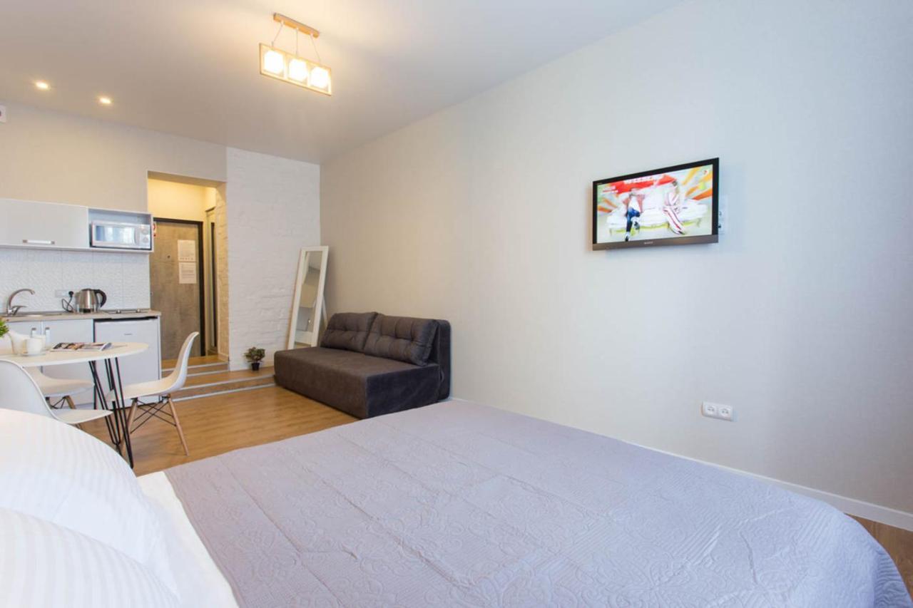 New Studio, Metro Yaroslava Mudroho And Universytet - Chernyshevska Str 95-3 Kharkov Luaran gambar
