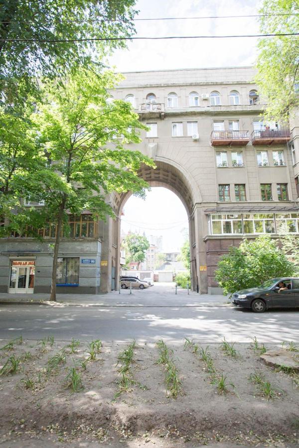 New Studio, Metro Yaroslava Mudroho And Universytet - Chernyshevska Str 95-3 Kharkov Luaran gambar
